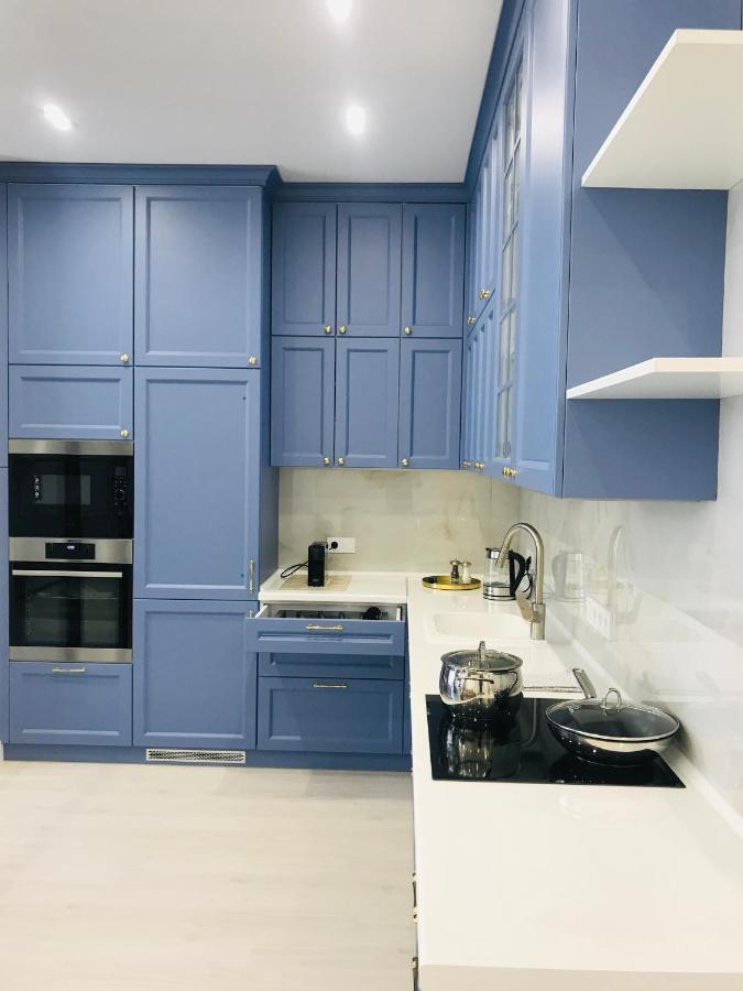 *Luxury Apartment In The City Center* Киев Екстериор снимка
