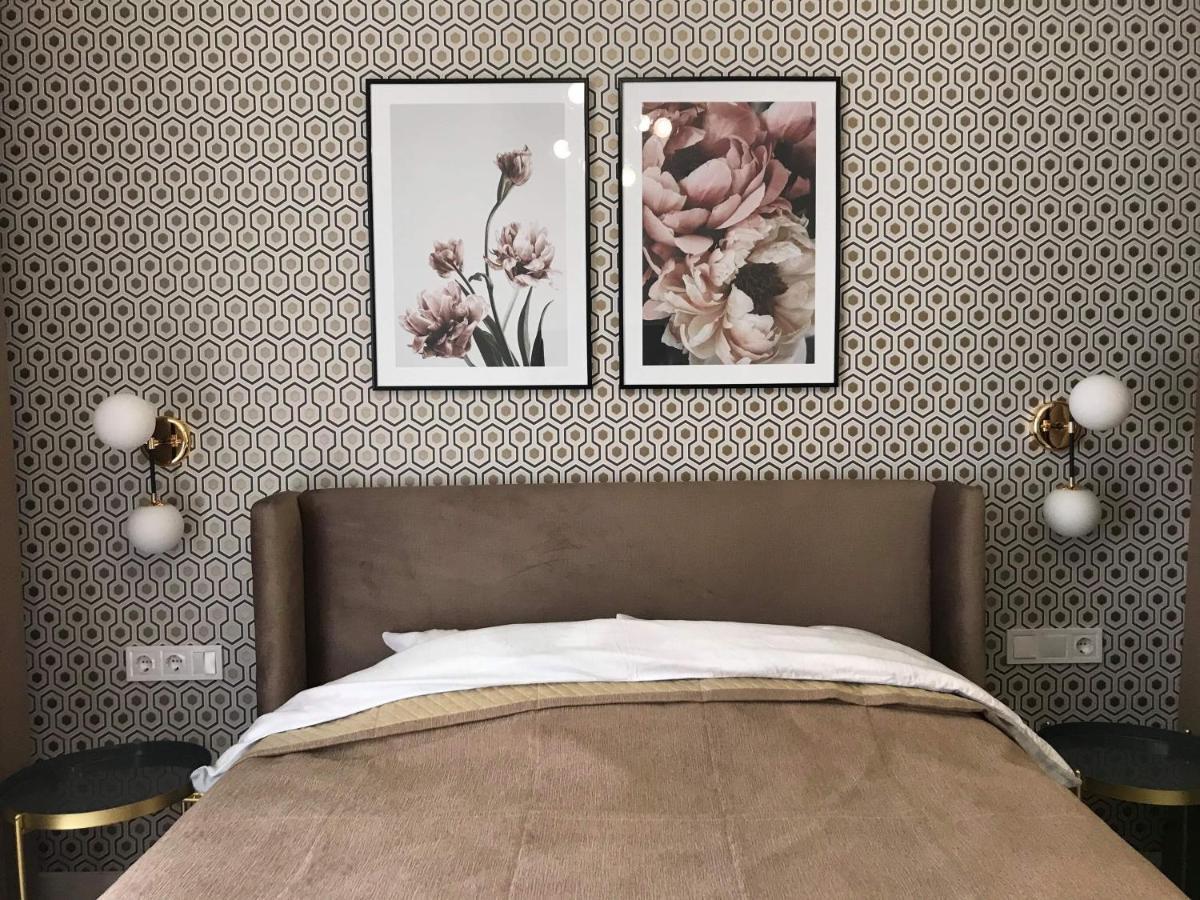 *Luxury Apartment In The City Center* Киев Екстериор снимка