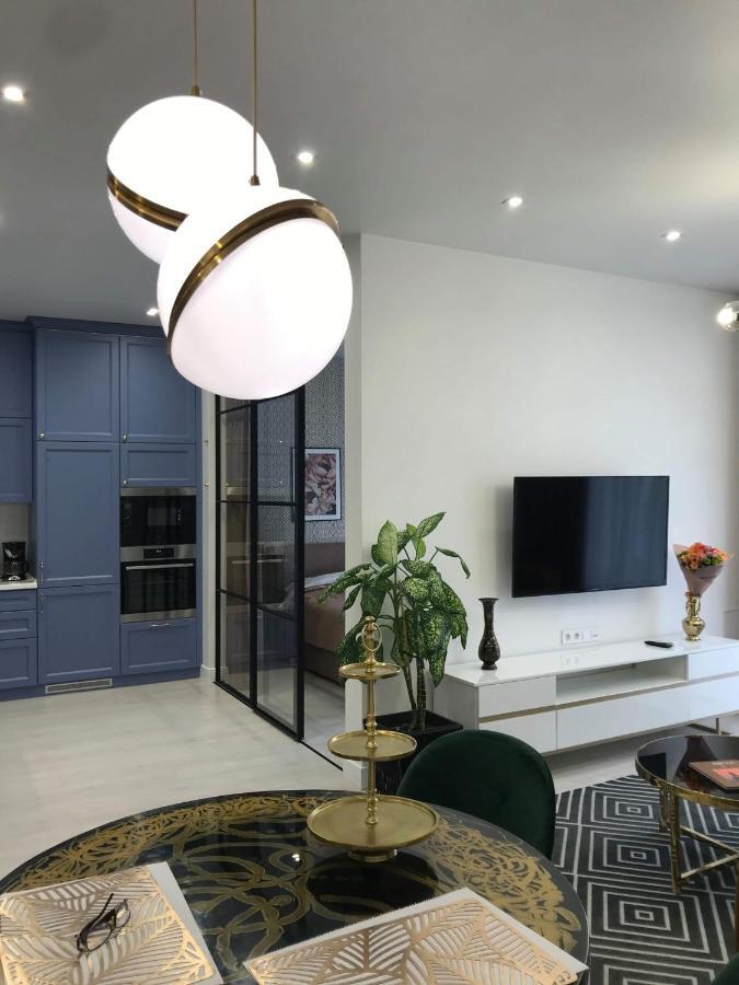 *Luxury Apartment In The City Center* Киев Екстериор снимка
