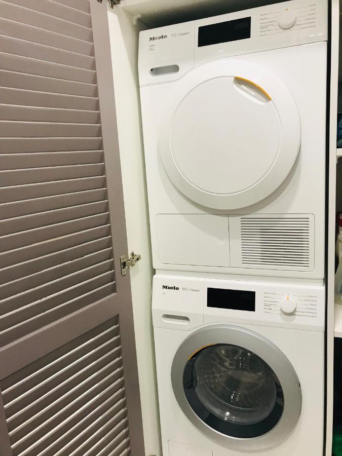 *Luxury Apartment In The City Center* Киев Екстериор снимка